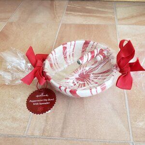 NWT Hallmark Holiday Christmas Peppermint Swirl Dip Bowl & Candy Cane Spreader